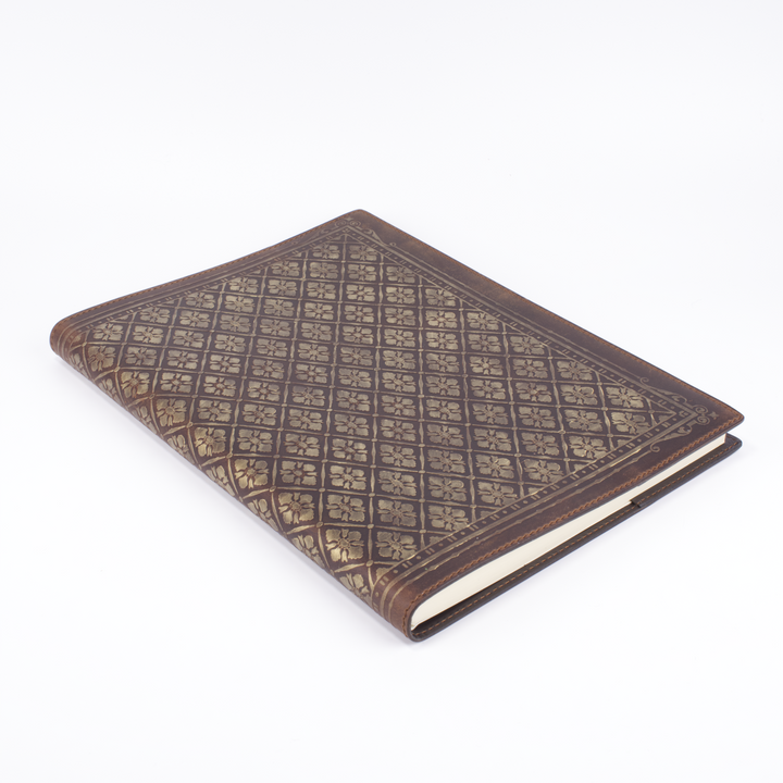 Naila Refillable Journal