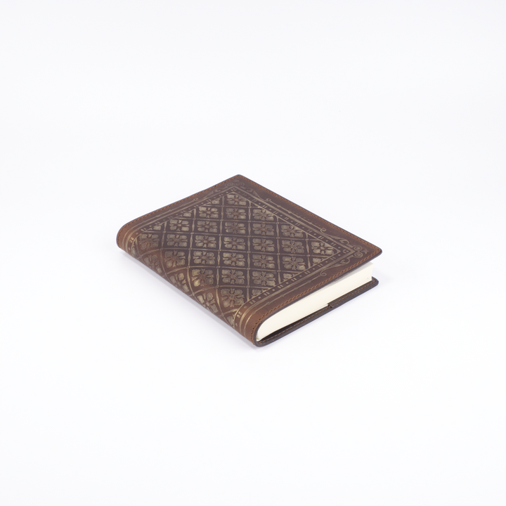 Naila Refillable Journal