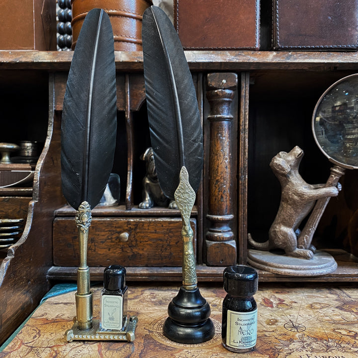 Black Feather Quill with Wooden Stand
